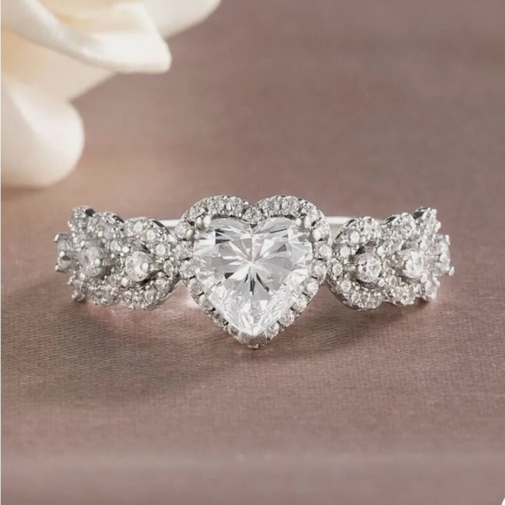 New 925 Silver Heart Ring